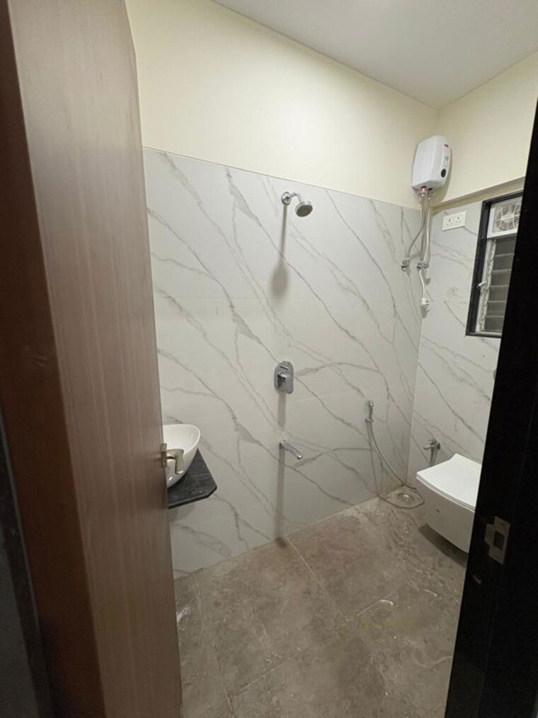 Bathroom, dd-om-makarand-heights 2 Bedroom 750 Sq.Ft. Apartment In Ghatkopar East Mumbai 10502214