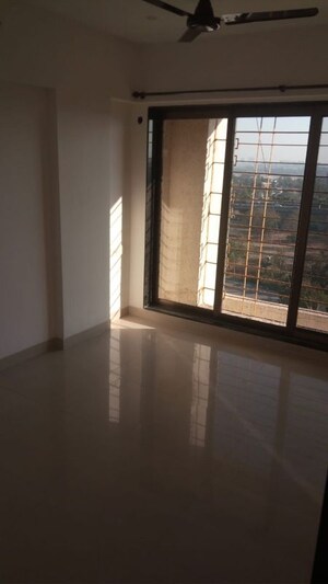 Room in 1 BHK Apartment at Midcity  Chakravati Chs, Andheri East – for Rent