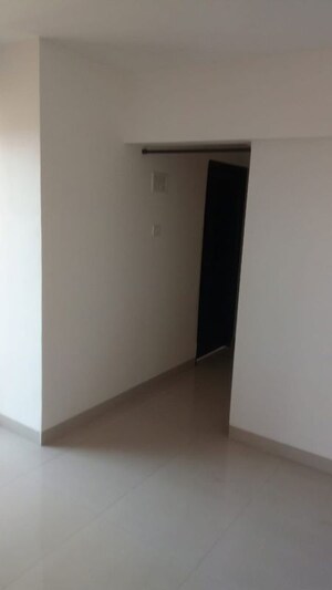Room in 1 BHK Apartment at Midcity  Chakravati Chs, Andheri East – for Rent