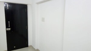 Room in 1 BHK Apartment at Midcity  Chakravati Chs, Andheri East – for Rent