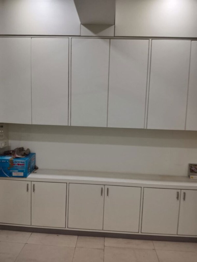 undefined, naupada Commercial Office Space 650 Sq.Ft. In Naupada Thane 10502256