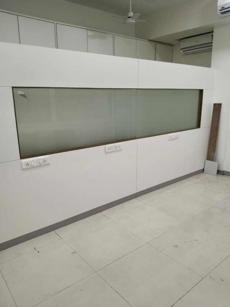 Kitchen, naupada Commercial Office Space 650 Sq.Ft. In Naupada Thane 10502256