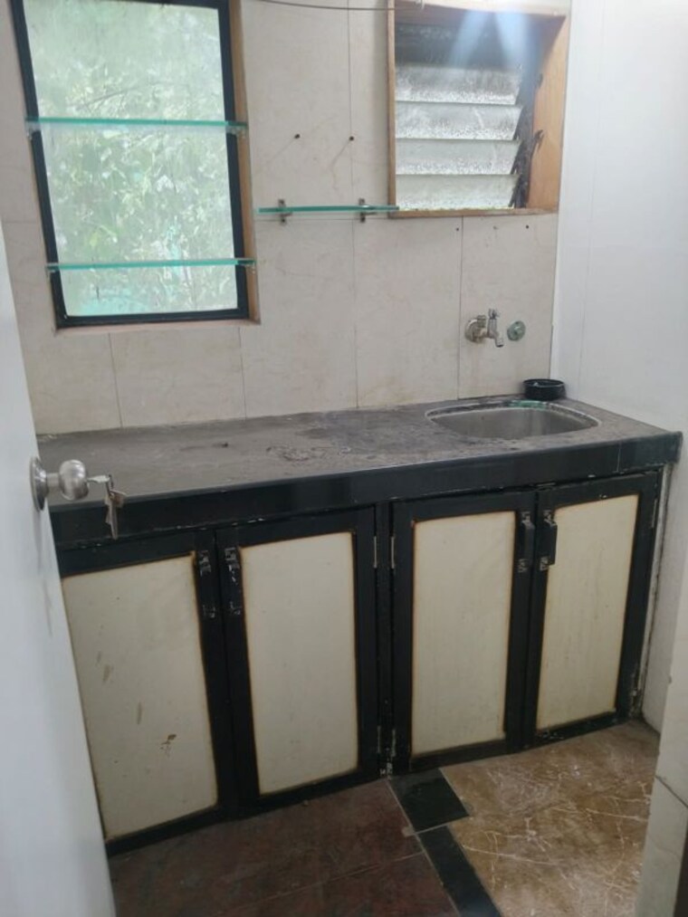 Kitchen, naupada Commercial Office Space 650 Sq.Ft. In Naupada Thane 10502256