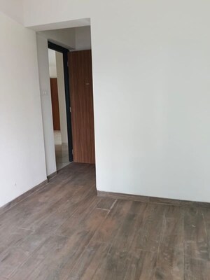 Room in 2 BHK Apartment at The Baya Central, Lower Parel – for Rent