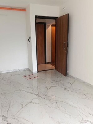 Room in 2 BHK Apartment at The Baya Central, Lower Parel – for Rent