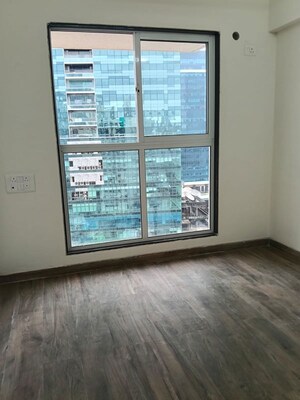 Room in 2 BHK Apartment at The Baya Central, Lower Parel – for Rent