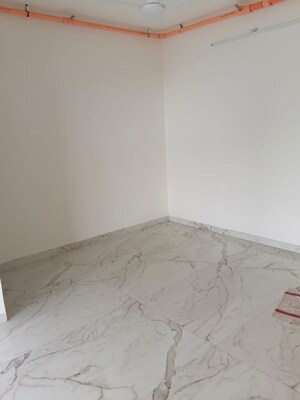 Room in 2 BHK Apartment at The Baya Central, Lower Parel – for Rent