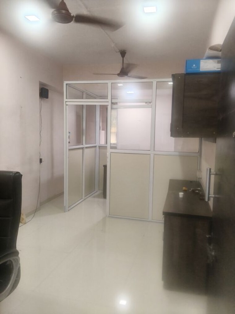Bathroom, naupada Commercial Office Space 260 Sq.Ft. In Naupada Thane 10502289