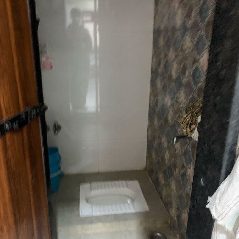 Bathroom, shree-mangirish-chs 1 Bedroom 452 Sq.Ft. Apartment In Shimpoli Mumbai 10502399