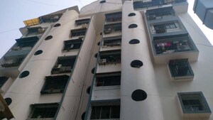  Apartment For Sale in Panch Pakhadi