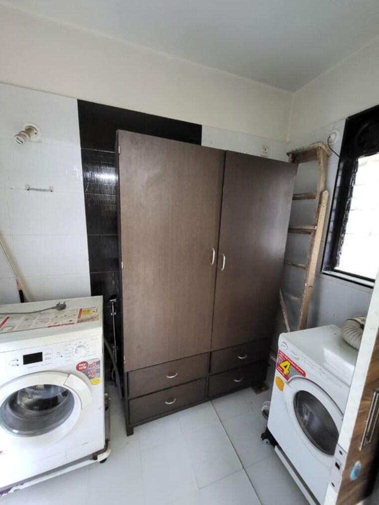 Bathroom, natu-golden-trellis 3 Bedroom 1500 Sq.Ft. Apartment In Balewadi Pune 10502431