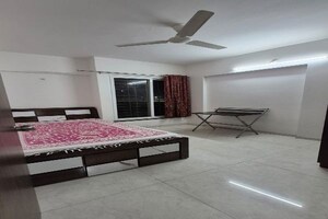 Bedroom in 2 BHK Apartment at Majestique Towers East Phase 1, Kharadi – for Rent