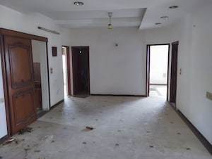 Room in  Apartment at Ahmedabad Cantonment – for Sale