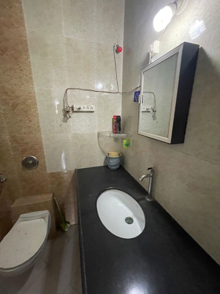 Bathroom, twin-towers-apartment 2 Bedroom 1200 Sq.Ft. Apartment In Aundh Pune 10502585