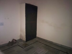 Room in  Independent House at Gandhi Colony – for Sale