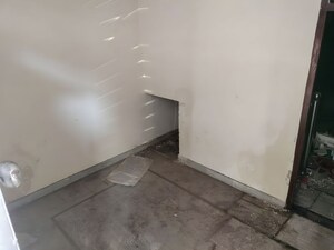 Room in  Independent House at Gandhi Colony – for Sale