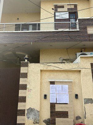  Independent House For Sale in Sultanwind