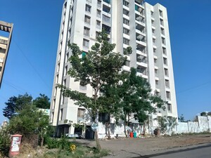  Apartment For Sale in Hadapsar