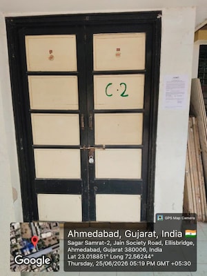 Room in  Apartment at Sabarmati – for Sale
