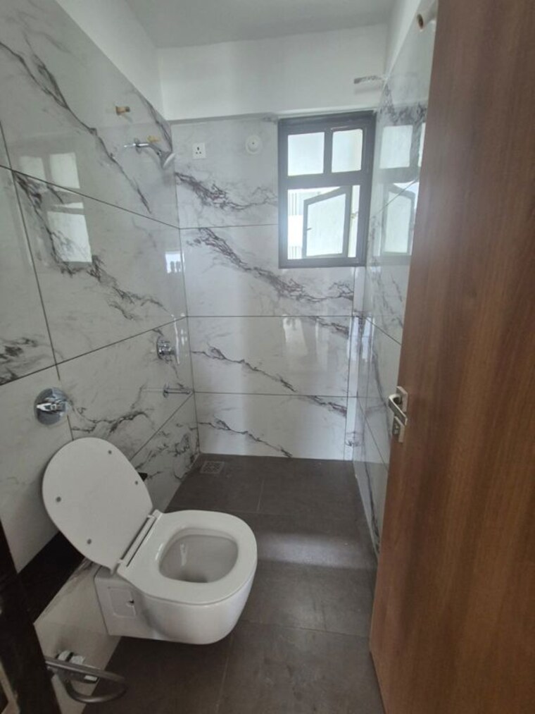 Bathroom, majestique-signature-towers 3 Bedroom 1250 Sq.Ft. Apartment In Balewadi Pune 10502657