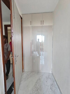 Building Lobby in 1 BHK Builder Floor at Sector 45 – for Rent
