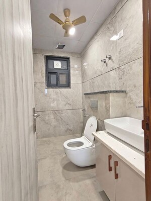 Bathroom in 1 BHK Builder Floor at Sector 45 – for Rent