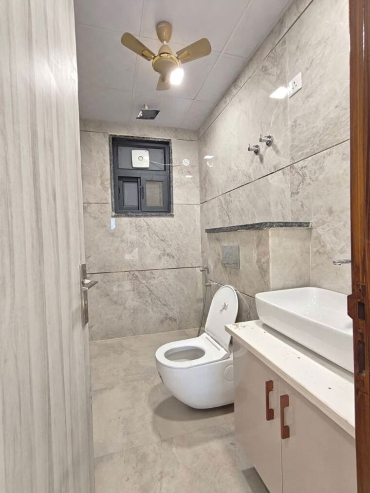 Bathroom, sector 45 1 Bedroom 600 Sq.Ft. Builder Floor In Sector 45 Gurgaon 10502716