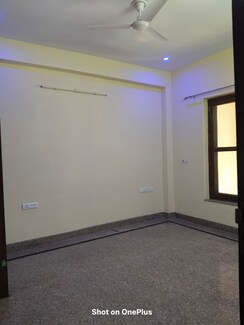 2.5 BHK + Servant Room Builder Floor For Rent in Orchid Island
