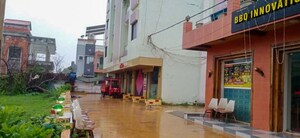  Shop – Exterior View View at Zanor - for Sale