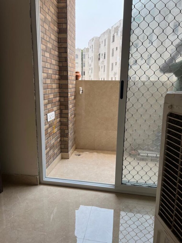 Bathroom, crossing-chitravan 1 Bedroom 377 Sq.Ft. Apartment In Nai Basti Dundahera Ghaziabad 10502811