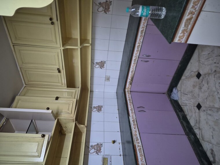 Kitchen/pantry, mayur vihar 3.5 Bedroom 1350 Sq.Ft. Apartment In Mayur Vihar Delhi 10502798