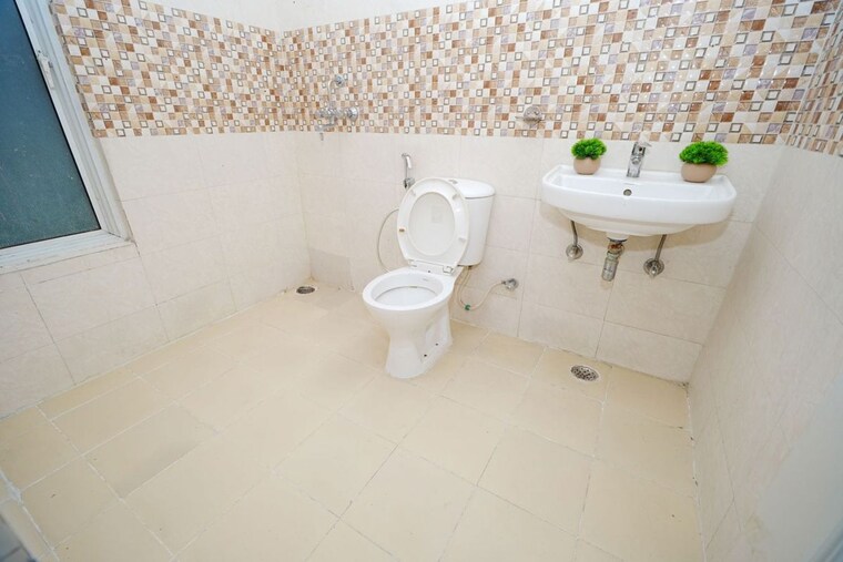 Bathroom, jm-florance 3 Bedroom 1417 Sq.Ft. Apartment In Tech Zone 4 Greater Noida Greater Noida 10502834
