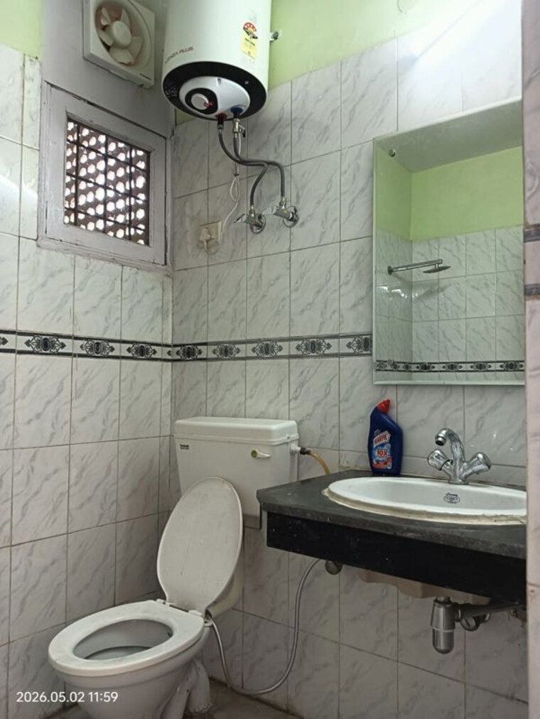 Bathroom, ardee-platinum-independent-floors 3 Bedroom 1550 Sq.Ft. Builder Floor In Sector 52 Gurgaon 10502838
