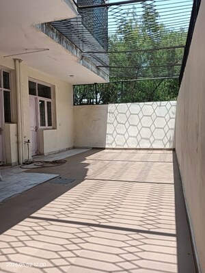 Balcony in 3 BHK Builder Floor at Ardee Platinum Independent Floors, Sector 52 – for Rent