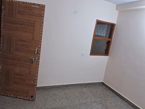 Room in 2 BHK Apartment at Mahavir Enclave 1 – for Rent