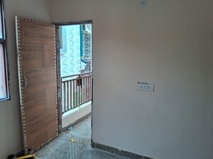 Room in 2 BHK Apartment at Mahavir Enclave 1 – for Rent