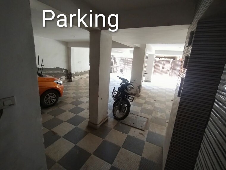  Parking, green fields colony 5 Bedroom 818 Sq.Yd. Villa In Green Fields Colony Faridabad 10502869