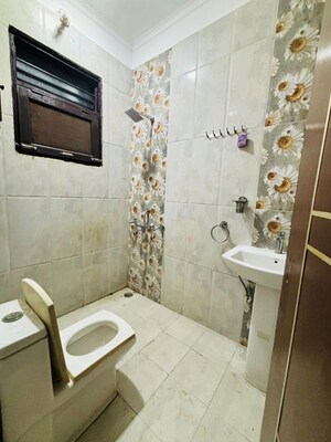 Bathroom in 5 BHK Villa at Green Fields Colony – for Rent