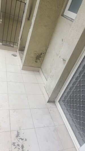 Balcony in 1 BHK Builder Floor at Lucky The Palm Valley, Sector 1 Greater Noida – for Rent