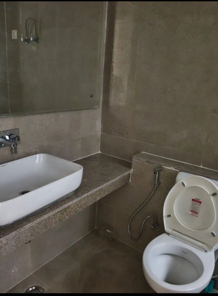 Bathroom, lucky-the-palm-valley 1 Bedroom 950 Sq.Ft. Builder Floor In Sector 1 Greater Noida Greater Noida 10502870