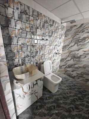 Bathroom in 2.5 BHK Builder Floor at Trident Embassy Reso, Sector 1 Greater Noida – for Rent