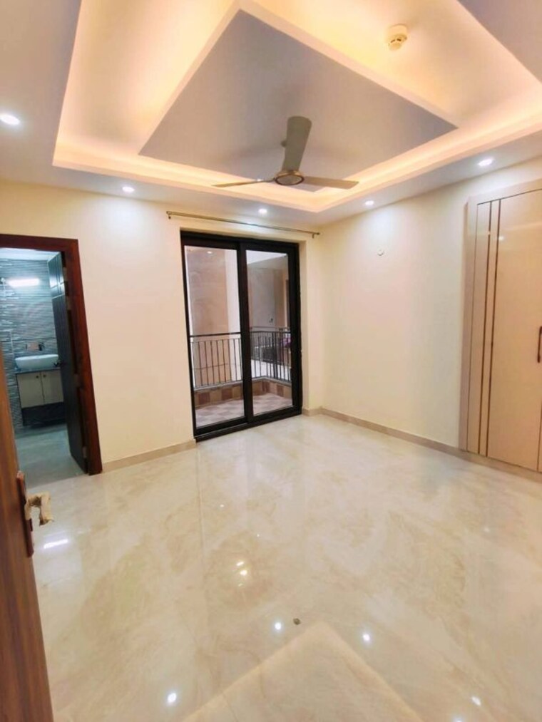 Room, trident-embassy-reso 2.5 Bedroom 950 Sq.Ft. Apartment In Sector 1 Greater Noida Greater Noida 10502885
