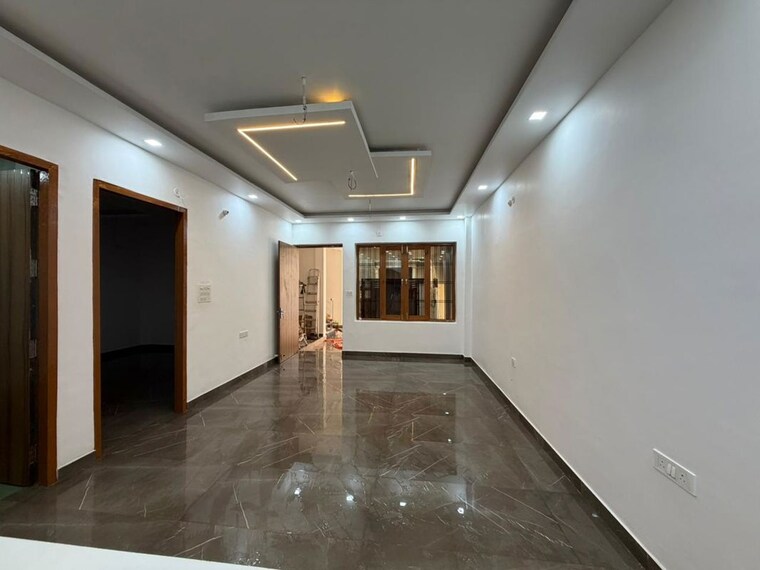 Room, vineet khand 6 Bedroom 1500 Sq.Ft. Independent House In Vineet Khand Lucknow 10502887