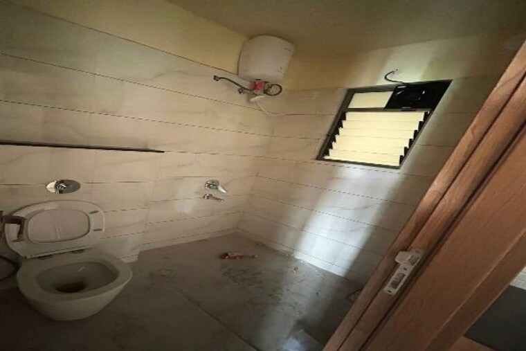 Bathroom, majestique-towers-east-phase-1 2 Bedroom 1125 Sq.Ft. Apartment In Kharadi Pune 10502874
