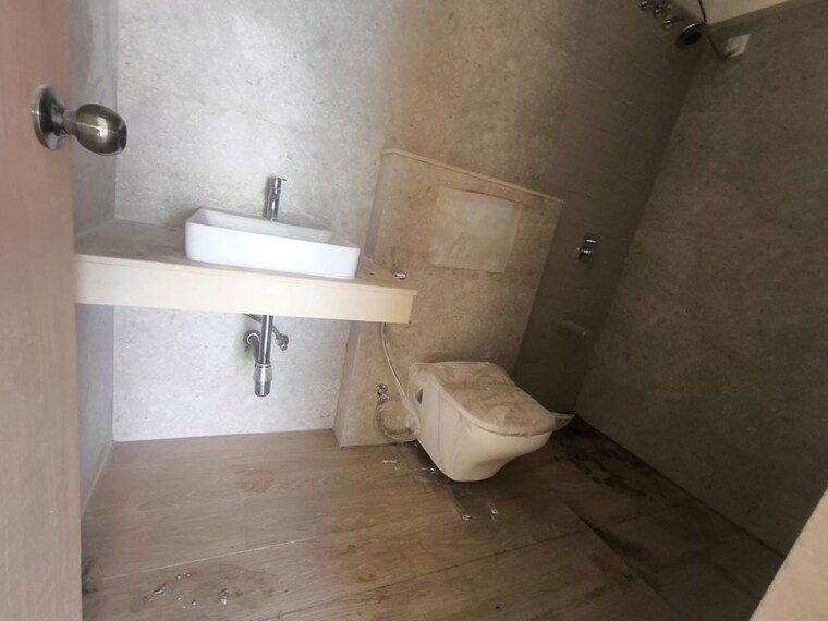 Bathroom, bm-satyam-solaris 3 Bedroom 1500 Sq.Ft. Apartment In Deonar Mumbai 10502904