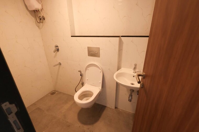 Bathroom, lodha-amara 2 Bedroom 722 Sq.Ft. Apartment In Kolshet Road Thane 10502930