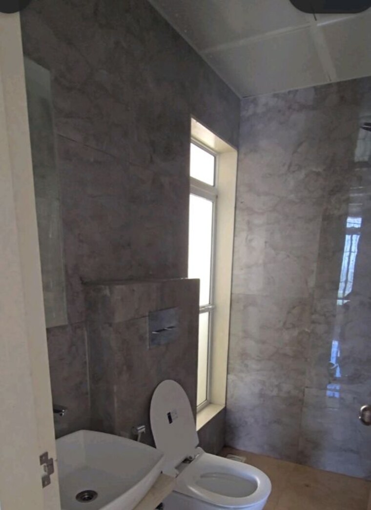 Bathroom, dosti-tulip 3 Bedroom 923 Sq.Ft. Apartment In Balkum Pada Thane 10502932