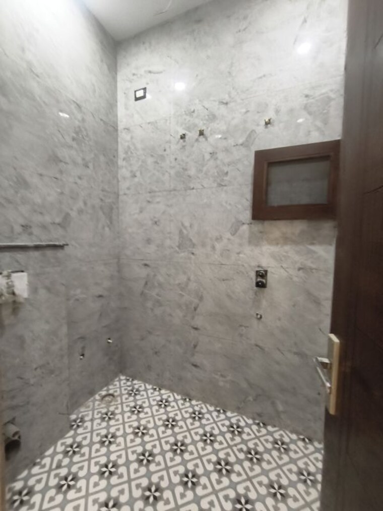 Bathroom, vision-homes-ghazipur 3 Bedroom 100 Sq.Yd. Villa In Ghazipur Zirakpur 10502944