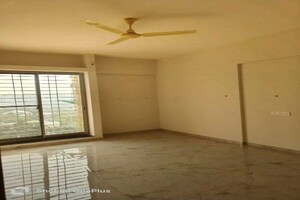 Bedroom in 2 BHK Apartment at Majestique Towers East Phase 1, Kharadi – for Rent