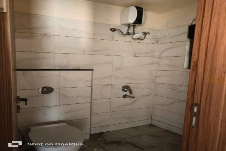 Bathroom, majestique-towers-east-phase-1 2 Bedroom 1095 Sq.Ft. Apartment In Kharadi Pune 10502940